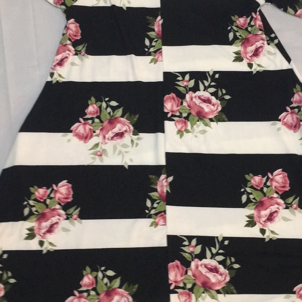 Dress - Picture 4 of 4